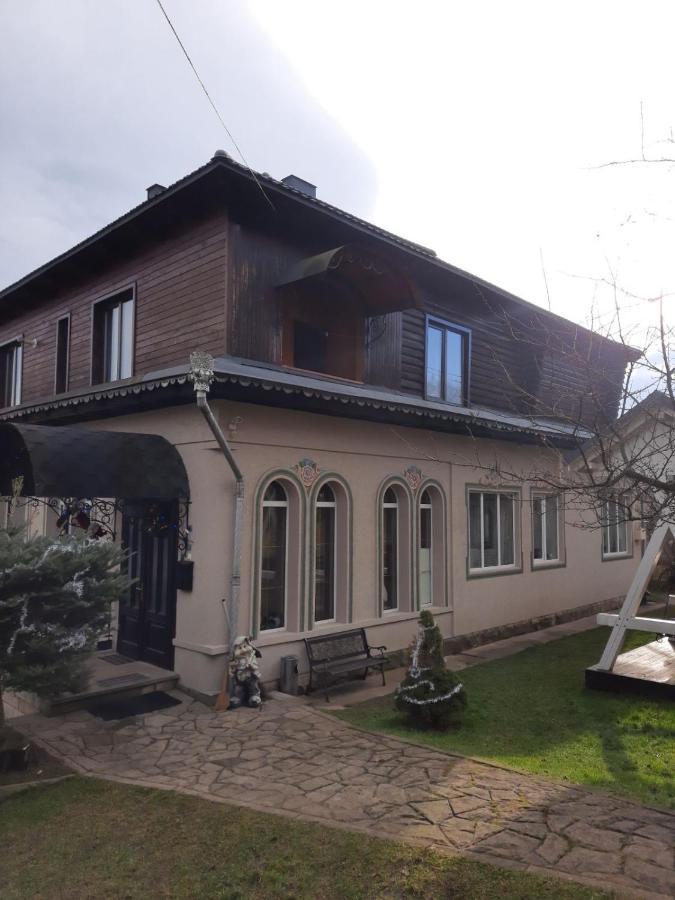 Садиба У Крайлюків Jaremče Esterno foto